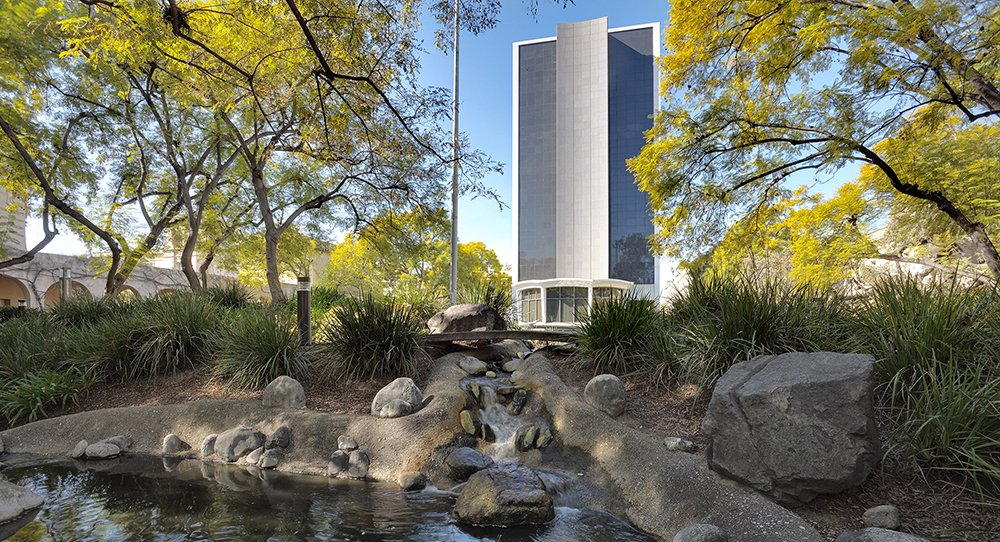 Throop Memorial Garden with Caltech Hall in background