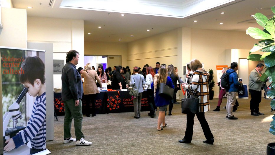 registration table