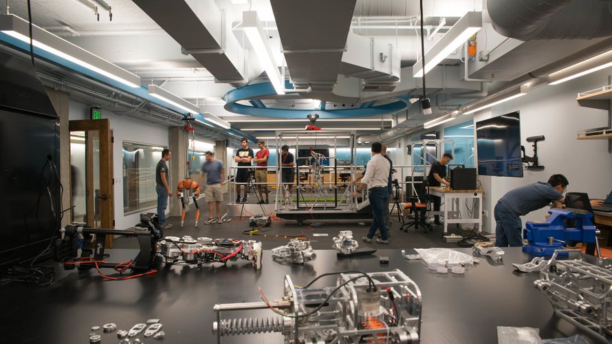 ames-robotics-lab-cassie-7926_orig