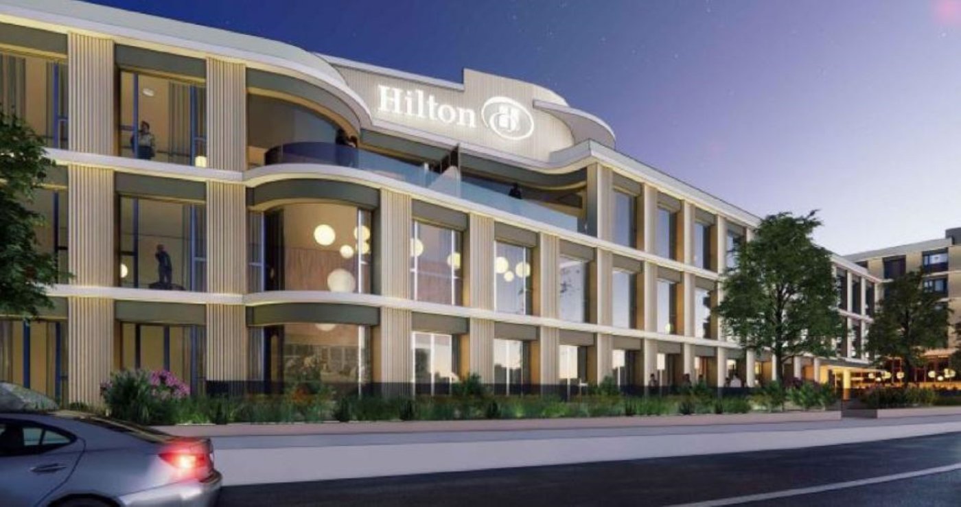 Hilton Arcadia Exterior