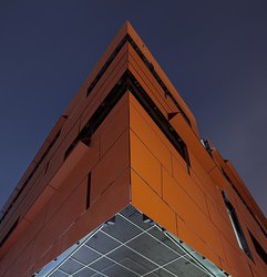 upwards view of Cahill at night