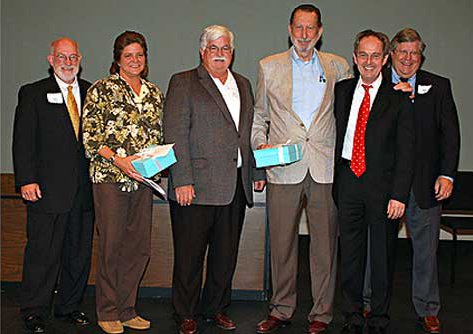 photo of Teesa Chmielewski and Dana Roth with Caltech dignitaries