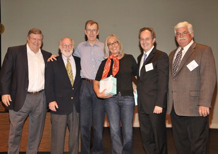 photo of Tom Dunn and Sheila Shull with Caltech dignitaries